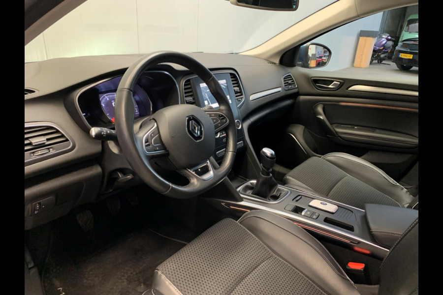 Renault Mégane Estate 1.2 TCe Bose NAVIGATIE-LEDER-PDC-LMV-SPORT.INT-1700KG Trekgewicht!!