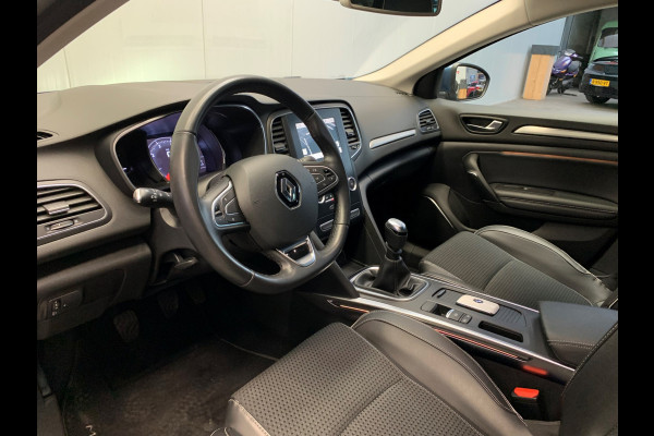 Renault Mégane Estate 1.2 TCe Bose NAVIGATIE-LEDER-PDC-LMV-SPORT.INT-1700KG Trekgewicht!!