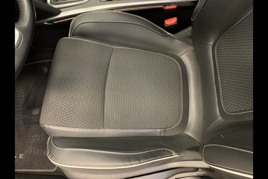 Renault Mégane Estate 1.2 TCe Bose NAVIGATIE-LEDER-PDC-LMV-SPORT.INT-1700KG Trekgewicht!!