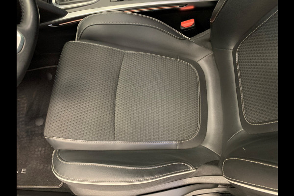 Renault Mégane Estate 1.2 TCe Bose NAVIGATIE-LEDER-PDC-LMV-SPORT.INT-1700KG Trekgewicht!!