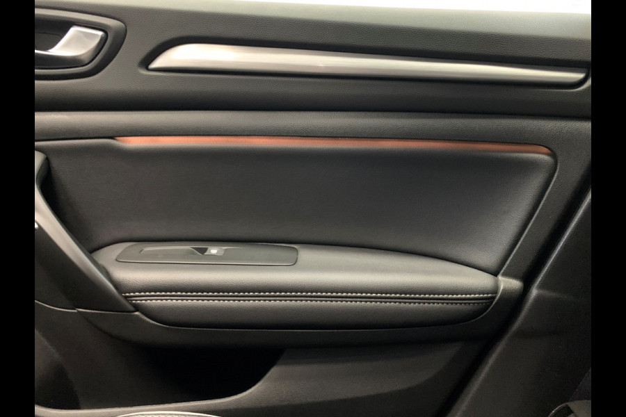 Renault Mégane Estate 1.2 TCe Bose NAVIGATIE-LEDER-PDC-LMV-SPORT.INT-1700KG Trekgewicht!!