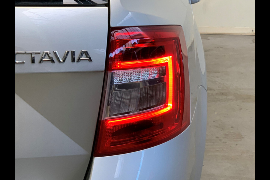 Škoda Octavia Combi 1.0 TSI Greentech Ambition Business NAVI-ECC-LMV-PDC-TREKHAAK-CRUISE CONTROL-NW. MODEL