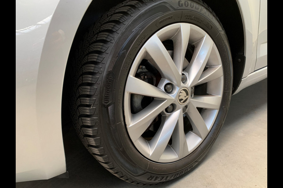 Škoda Octavia Combi 1.0 TSI Greentech Ambition Business NAVI-ECC-LMV-PDC-TREKHAAK-CRUISE CONTROL-NW. MODEL