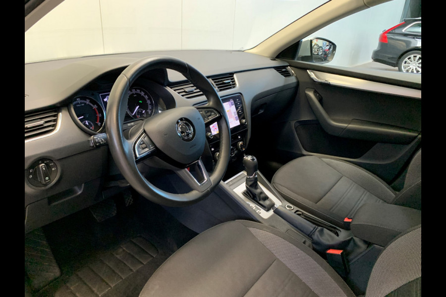 Škoda Octavia Combi 1.0 TSI Greentech Ambition Business NAVI-ECC-LMV-PDC-TREKHAAK-CRUISE CONTROL-NW. MODEL