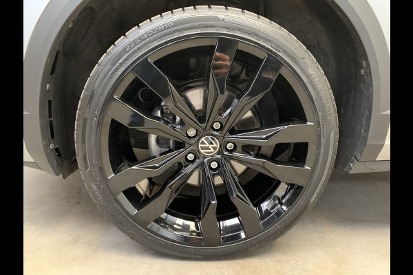 Volkswagen T-Roc 1.5 TSI 150PK R-Line Black Line IQ LIGHT-CAMERA-NAVI-ADAPT.CRUISE-LANE ASSIST-PDC-LMV-ECC