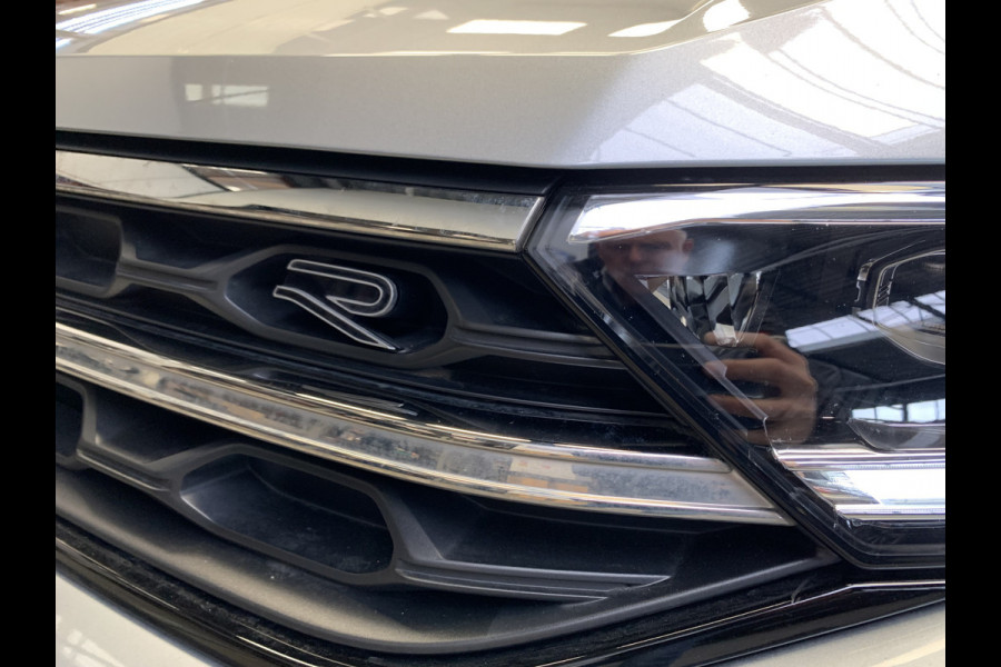 Volkswagen T-Roc 1.5 TSI 150PK R-Line Black Line IQ LIGHT-CAMERA-NAVI-ADAPT.CRUISE-LANE ASSIST-PDC-LMV-ECC