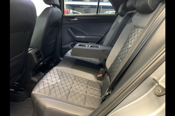 Volkswagen T-Roc 1.5 TSI 150PK R-Line Black Line IQ LIGHT-CAMERA-NAVI-ADAPT.CRUISE-LANE ASSIST-PDC-LMV-ECC