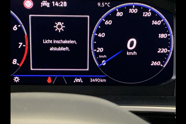 Volkswagen T-Roc 1.5 TSI R-Line 150PK IQ LIGHT-CAMERA-NAVI-ADAPT.CRUISE-LANE ASSIST-PDC-LMV-ECC