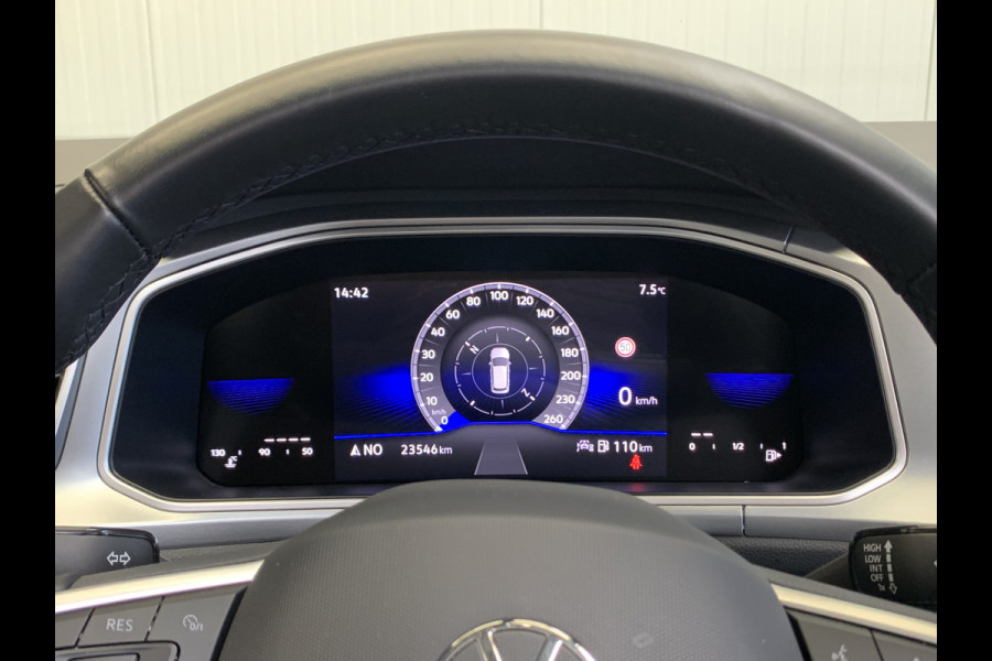 Volkswagen T-Roc Cabrio 1.0 TSI Style DIGITAL COCKPIT-NAVI-ECC-CAMERA-19 inch LMV-PARKEER FUNCTIE
