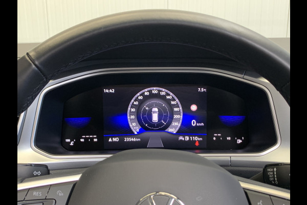 Volkswagen T-Roc Cabrio 1.0 TSI Style DIGITAL COCKPIT-NAVI-ECC-CAMERA-19 inch LMV-PARKEER FUNCTIE