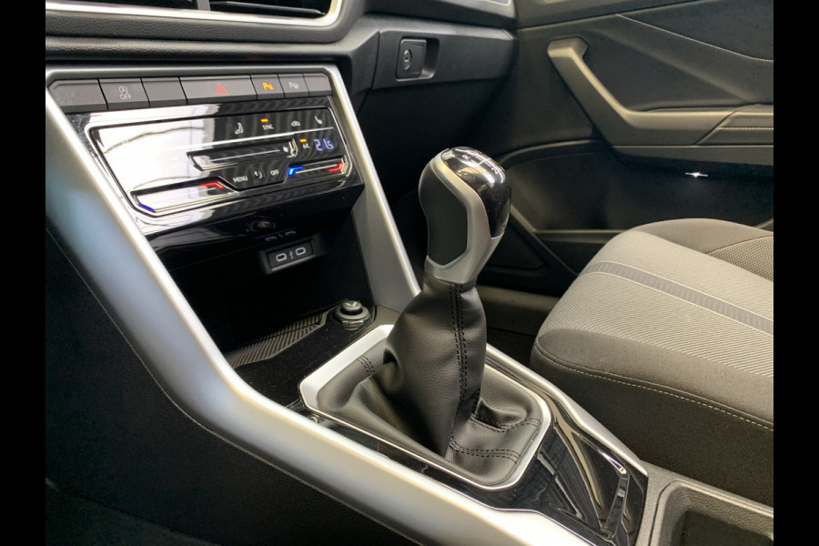 Volkswagen T-Roc Cabrio 1.0 TSI Style DIGITAL COCKPIT-NAVI-ECC-CAMERA-19 inch LMV-PARKEER FUNCTIE