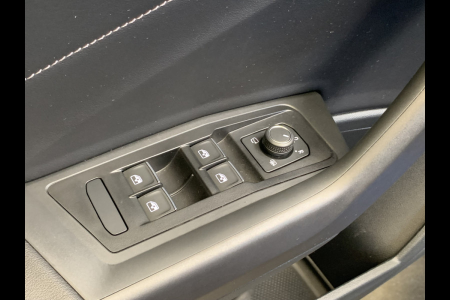 Volkswagen T-Roc Cabrio 1.0 TSI Style DIGITAL COCKPIT-NAVI-ECC-CAMERA-19 inch LMV-PARKEER FUNCTIE