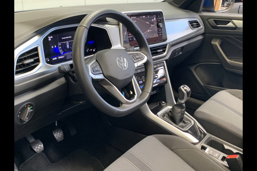 Volkswagen T-Roc Cabrio 1.0 TSI Style DIGITAL COCKPIT-NAVI-ECC-CAMERA-19 inch LMV-PARKEER FUNCTIE