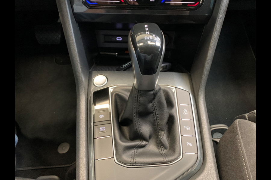 Volkswagen Tiguan 1.5 TSI Elegance NAVI-ECC-PARK ASSIST-SPORT.INT-ADAPTIVE CRUISE-LMV-LANE ASSIST