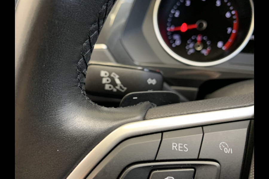 Volkswagen Tiguan 1.5 TSI Elegance NAVI-ECC-PARK ASSIST-SPORT.INT-ADAPTIVE CRUISE-LMV-LANE ASSIST