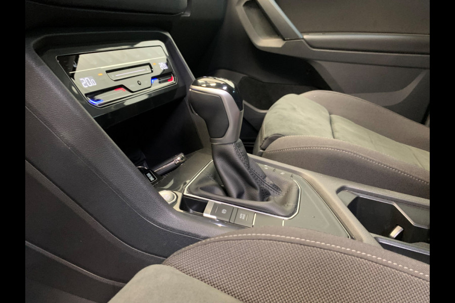 Volkswagen Tiguan 1.5 TSI Elegance NAVI-ECC-PARK ASSIST-SPORT.INT-ADAPTIVE CRUISE-LMV-LANE ASSIST