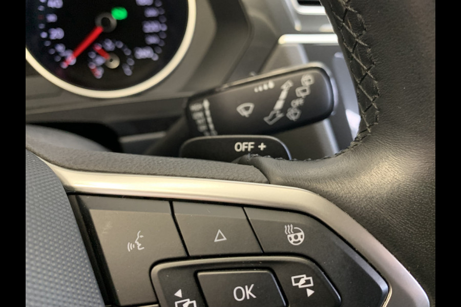Volkswagen Tiguan 1.5 TSI Elegance NAVI-ECC-PARK ASSIST-SPORT.INT-ADAPTIVE CRUISE-LMV-LANE ASSIST