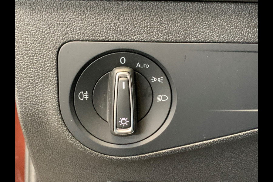 Volkswagen Tiguan 1.5 TSI Elegance NAVI-ECC-PARK ASSIST-SPORT.INT-ADAPTIVE CRUISE-LMV-LANE ASSIST