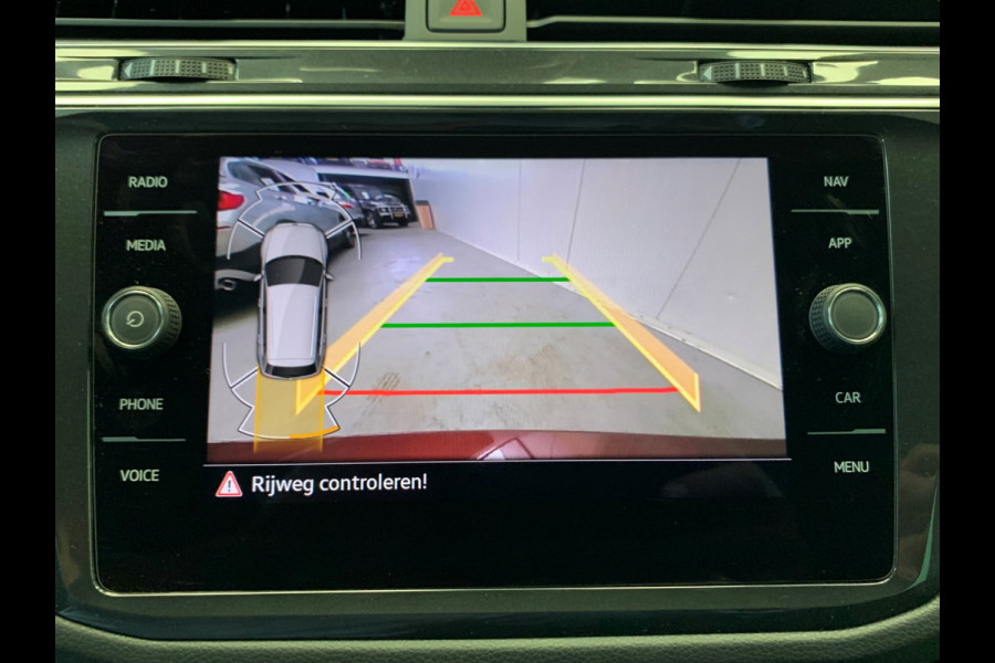 Volkswagen Tiguan 1.5 TSI Elegance NAVI-ECC-PARK ASSIST-SPORT.INT-ADAPTIVE CRUISE-LMV-LANE ASSIST