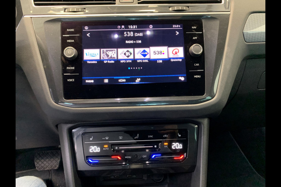 Volkswagen Tiguan 1.5 TSI Elegance NAVI-ECC-PARK ASSIST-SPORT.INT-ADAPTIVE CRUISE-LMV-LANE ASSIST