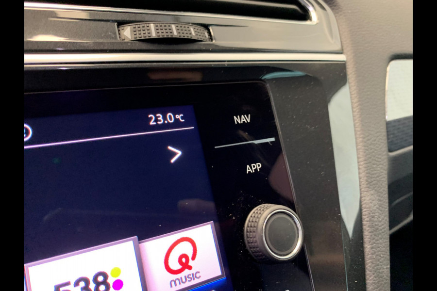Volkswagen Tiguan 1.5 TSI Elegance NAVI-ECC-PARK ASSIST-SPORT.INT-ADAPTIVE CRUISE-LMV-LANE ASSIST