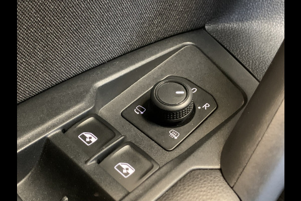 Volkswagen Tiguan 1.5 TSI Elegance NAVI-ECC-PARK ASSIST-SPORT.INT-ADAPTIVE CRUISE-LMV-LANE ASSIST
