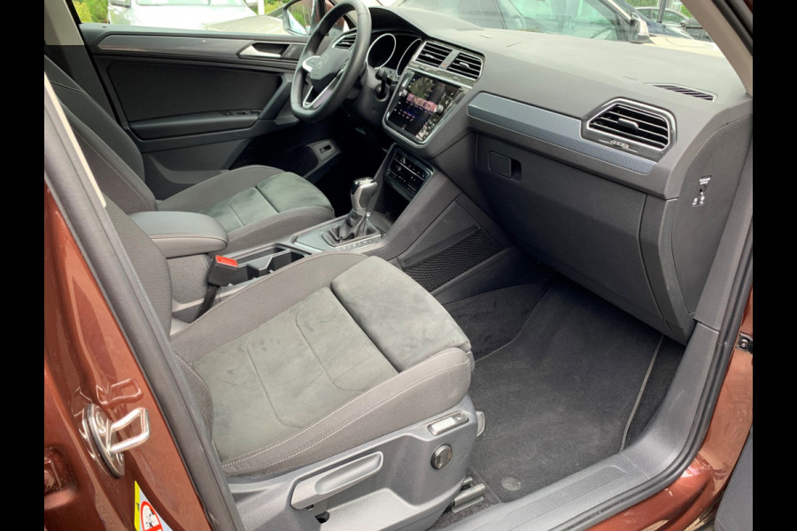 Volkswagen Tiguan 1.5 TSI Elegance NAVI-ECC-PARK ASSIST-SPORT.INT-ADAPTIVE CRUISE-LMV-LANE ASSIST