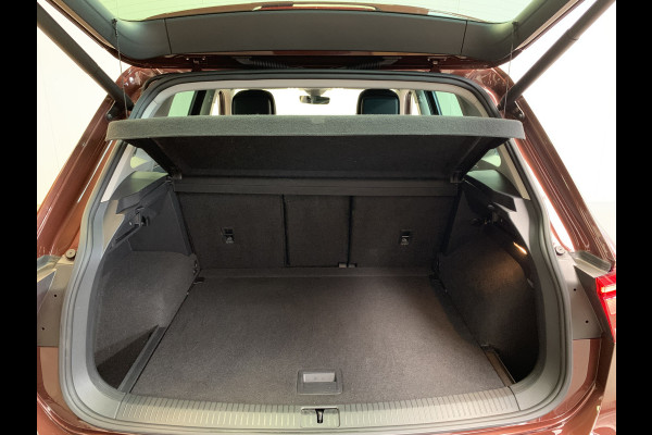 Volkswagen Tiguan 1.5 TSI Elegance NAVI-ECC-PARK ASSIST-SPORT.INT-ADAPTIVE CRUISE-LMV-LANE ASSIST