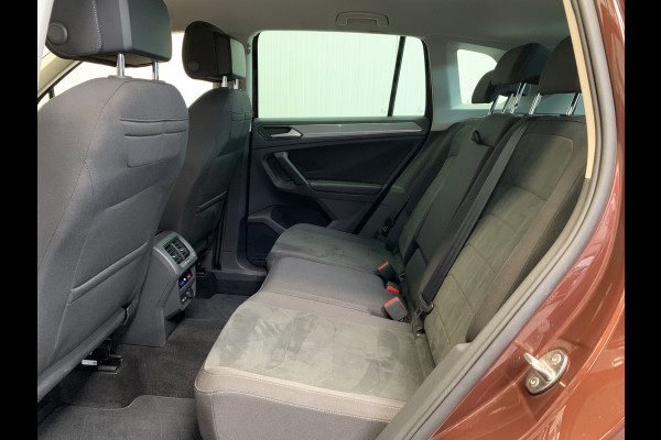 Volkswagen Tiguan 1.5 TSI Elegance NAVI-ECC-PARK ASSIST-SPORT.INT-ADAPTIVE CRUISE-LMV-LANE ASSIST