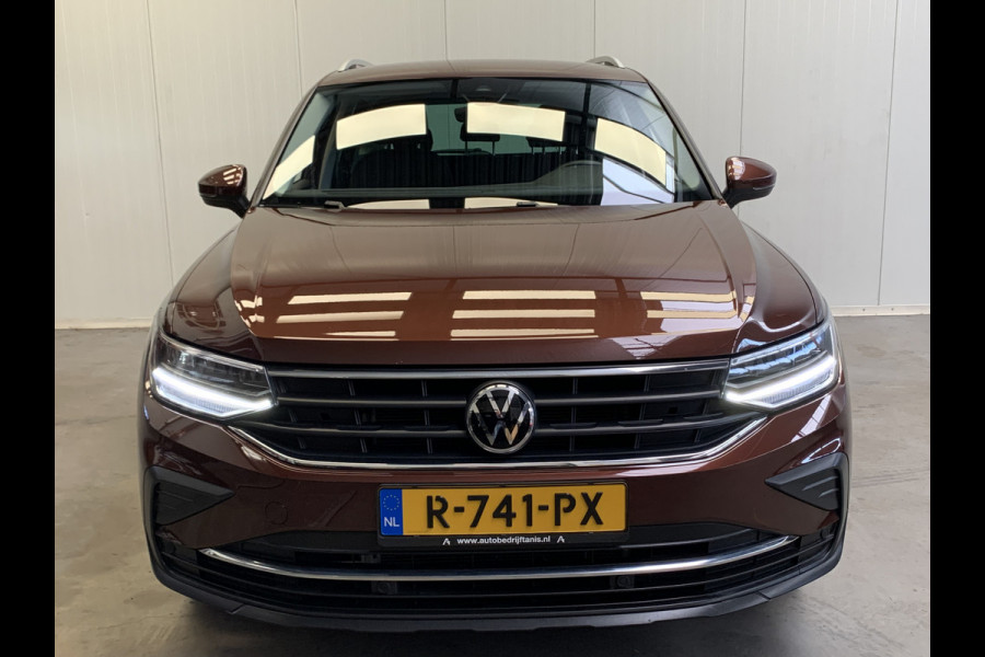 Volkswagen Tiguan 1.5 TSI Elegance NAVI-ECC-PARK ASSIST-SPORT.INT-ADAPTIVE CRUISE-LMV-LANE ASSIST