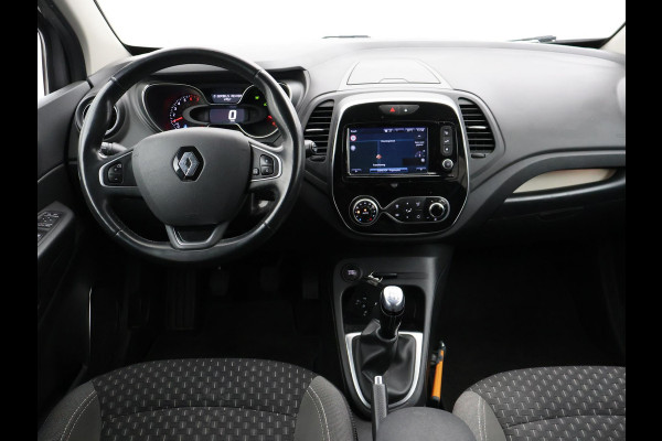 Renault Captur 0.9 TCe INTENS *NIEUWE DB KETTING* Renault Captur 0.9 TCe INTENS + CAMERA / TREKHAAK / NAVIGATIE / DAB / LED