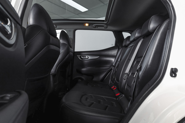 Nissan QASHQAI 1.3 DIG-T 158 PK Premium Edition - Automaat | Trekhaak | Pano | Leder | Cruise | Elek. stoel | 360 Camera | NAV | ECC | LM 19" |