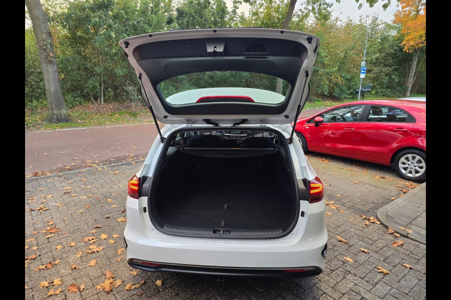 Kia Ceed Sportswagon 1.0 T-GDi DynamicLine | 1E EIGENAAR | 3/6 OF 12MND GARANTIE | CRUISE | TREKHAAK | AIRCO | LMV |