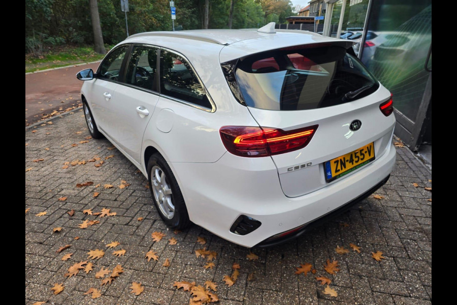 Kia Ceed Sportswagon 1.0 T-GDi DynamicLine | 1E EIGENAAR | 3/6 OF 12MND GARANTIE | CRUISE | TREKHAAK | AIRCO | LMV |
