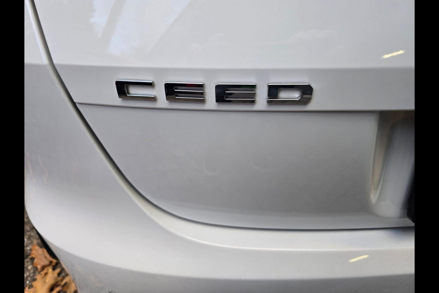 Kia Ceed Sportswagon 1.0 T-GDi DynamicLine | 1E EIGENAAR | 3/6 OF 12MND GARANTIE | CRUISE | TREKHAAK | AIRCO | LMV |