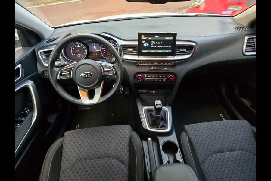 Kia Ceed Sportswagon 1.0 T-GDi DynamicLine | 1E EIGENAAR | 3/6 OF 12MND GARANTIE | CRUISE | TREKHAAK | AIRCO | LMV |