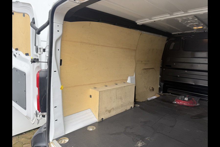 Opel e-Vivaro e-Vivaro 75kWh 136PK