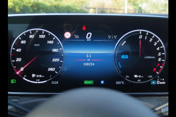 Mercedes-Benz C-Klasse Estate 300 e AMG Line | Panoramadak | AMG-Pakket | Night Pack | Burmester | Camera | Sfeerverlichting | NL-Auto |