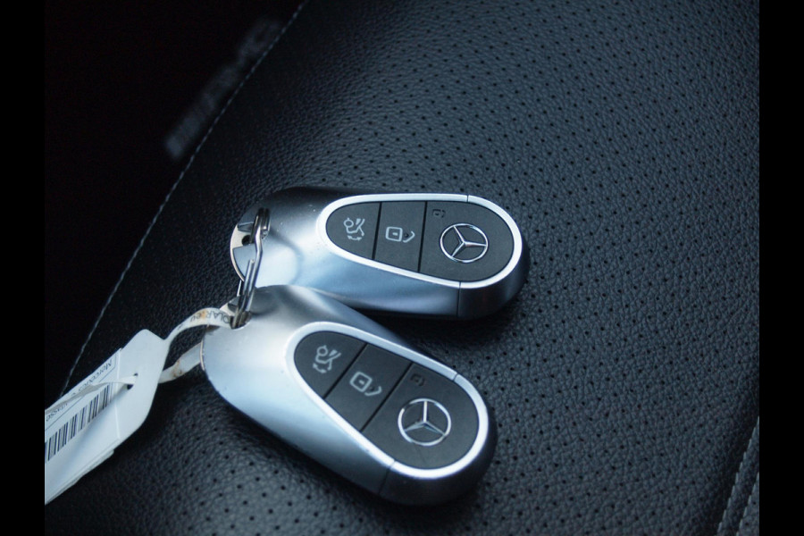 Mercedes-Benz C-Klasse Estate 300 e AMG Line | Panoramadak | AMG-Pakket | Night Pack | Burmester | Camera | Sfeerverlichting | NL-Auto |