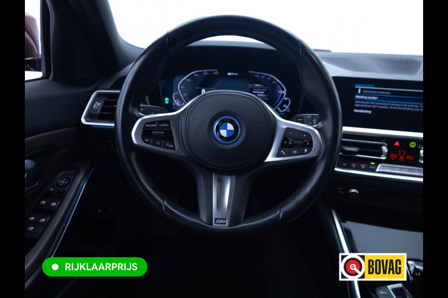 BMW 3 Serie Touring 320e Business Edition Plus | Camera | PDC V+A | Elec. achterklep | Cruise | Navigatie pro | Afn.Trekhaak Apple carplay/Android auto, Lederen bekleding, 18"LMV