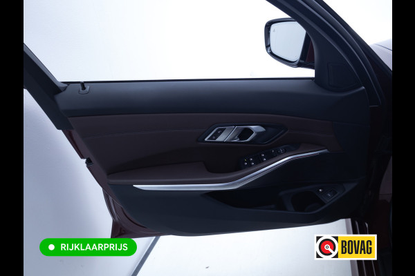 BMW 3 Serie Touring 320e Business Edition Plus | Camera | PDC V+A | Elec. achterklep | Cruise | Navigatie pro | Afn.Trekhaak Apple carplay/Android auto, Lederen bekleding, 18"LMV