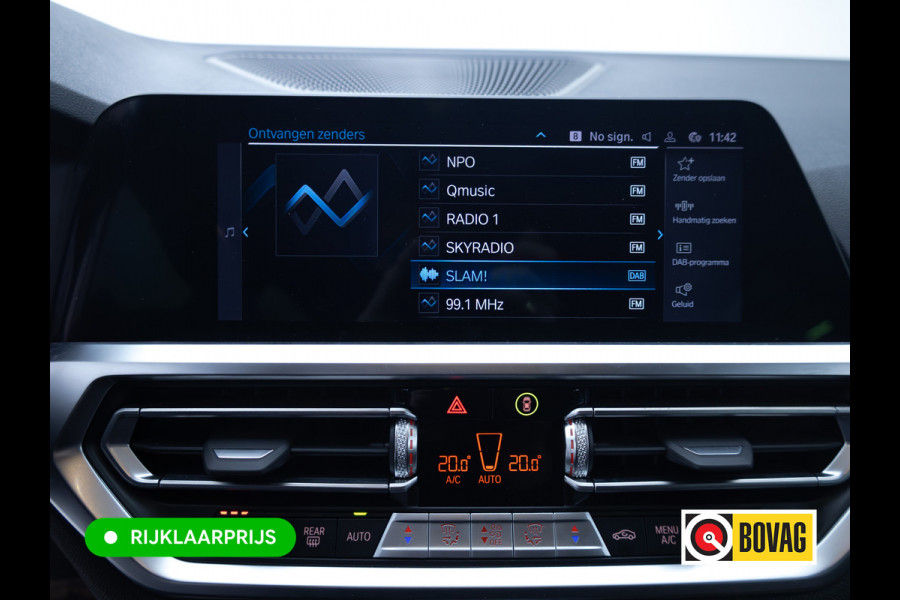 BMW 3 Serie Touring 320e Business Edition Plus | Camera | PDC V+A | Elec. achterklep | Cruise | Navigatie pro | Afn.Trekhaak Apple carplay/Android auto, Lederen bekleding, 18"LMV