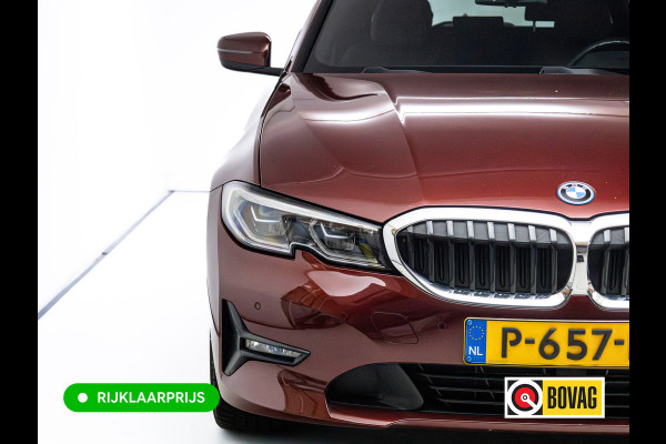 BMW 3 Serie Touring 320e Business Edition Plus | Camera | PDC V+A | Elec. achterklep | Cruise | Navigatie pro | Afn.Trekhaak Apple carplay/Android auto, Lederen bekleding, 18"LMV