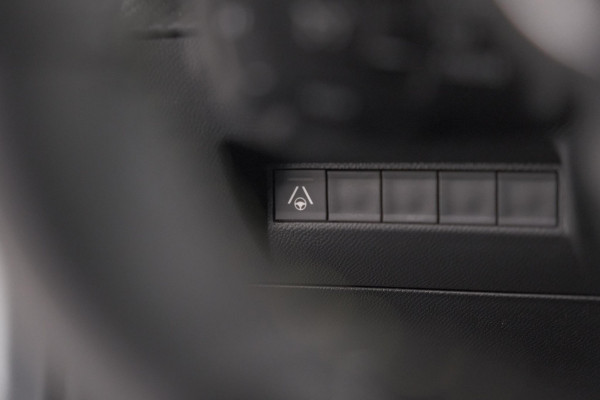 Peugeot 2008 PureTech 130 EAT8 GT | 360 Camera | Adaptieve Cruise Control | Pack Alcantara | Apple Carplay