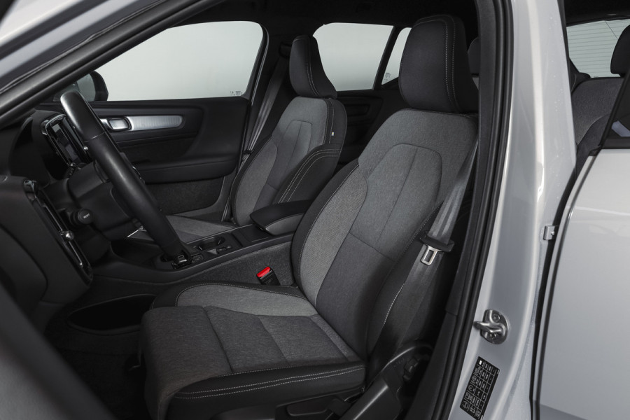 Volvo XC40 2.0 B3 165 PK Core | Elek. Trekhaak  | Adapt. Cruise | Stoel-+Stuurverw. | Camera | NAV + Carplay | ECC | LM 18" |
