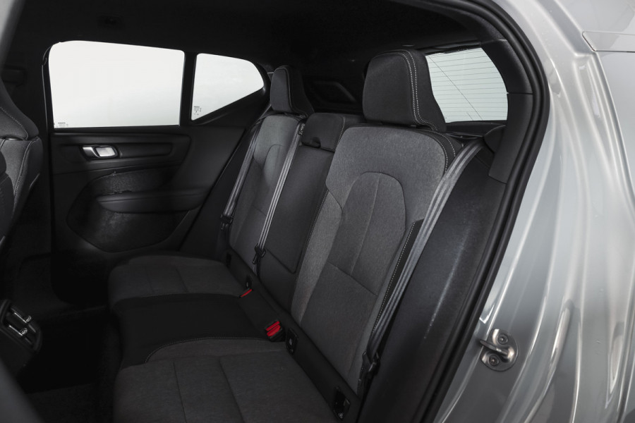 Volvo XC40 2.0 B3 165 PK Core | Elek. Trekhaak  | Adapt. Cruise | Stoel-+Stuurverw. | Camera | NAV + Carplay | ECC | LM 18" |