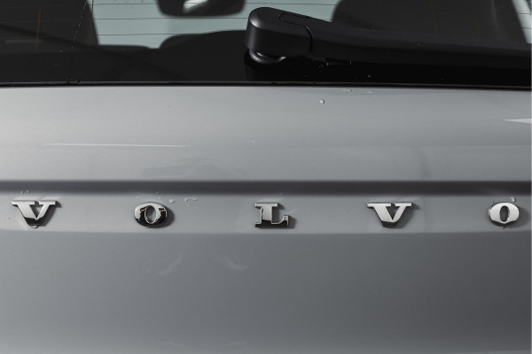 Volvo XC40 2.0 B3 165 PK Core | Elek. Trekhaak  | Adapt. Cruise | Stoel-+Stuurverw. | Camera | NAV + Carplay | ECC | LM 18" |