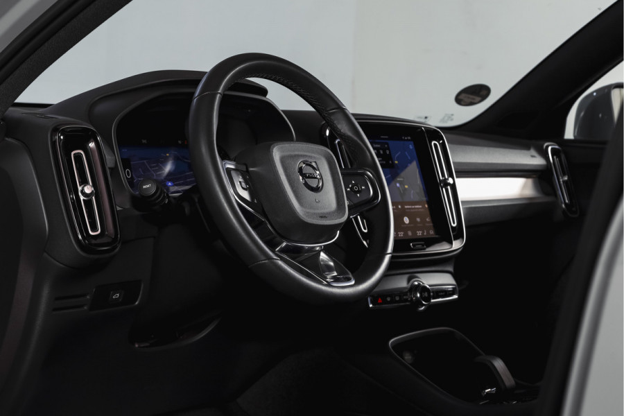 Volvo XC40 2.0 B3 165 PK Core | Elek. Trekhaak  | Adapt. Cruise | Stoel-+Stuurverw. | Camera | NAV + Carplay | ECC | LM 18" |
