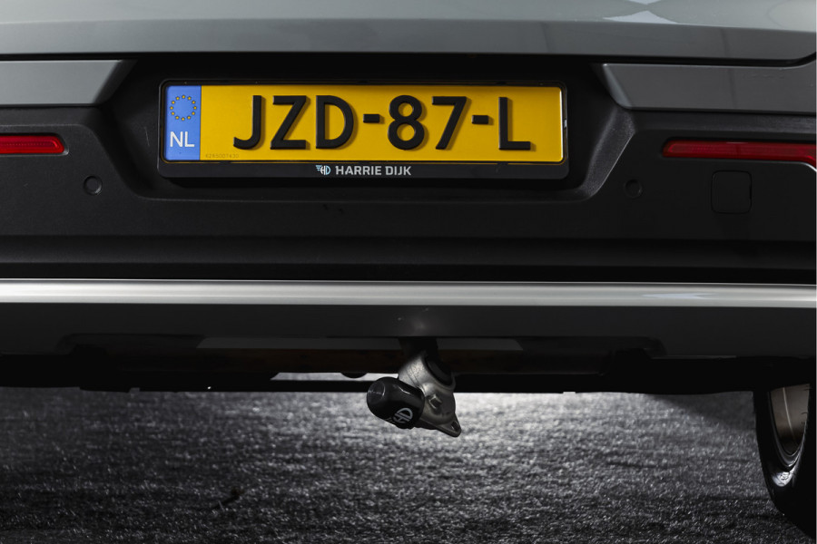 Volvo XC40 2.0 B3 165 PK Core | Elek. Trekhaak  | Adapt. Cruise | Stoel-+Stuurverw. | Camera | NAV + Carplay | ECC | LM 18" |