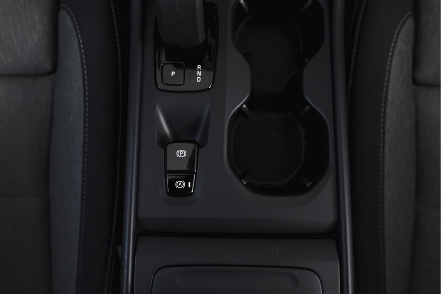 Volvo XC40 2.0 B3 165 PK Core | Elek. Trekhaak  | Adapt. Cruise | Stoel-+Stuurverw. | Camera | NAV + Carplay | ECC | LM 18" |